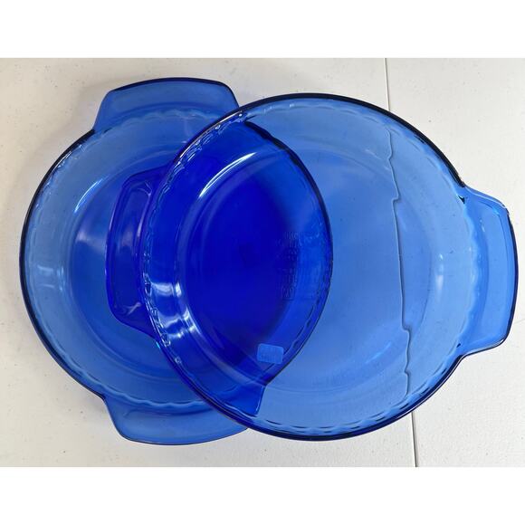 2 Anchor Hocking VTG Cobalt Blue Ovenware 9” Deep Pie Plate Fluted Glass Handles - Picture 3 of 5